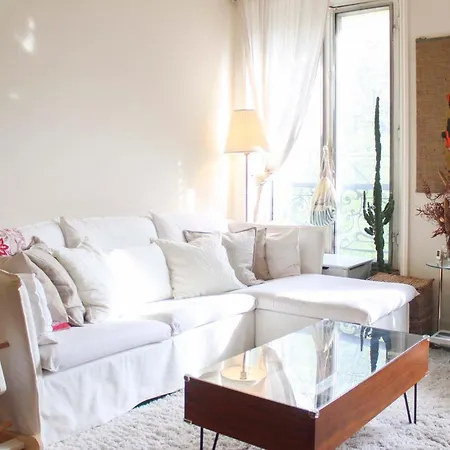 Apartament Nice 50 M Near Center Paryż